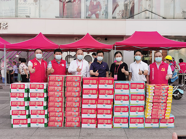星空（中国）党委联合人民桥社区人大代表联络站开展疫情防控视察慰问活动